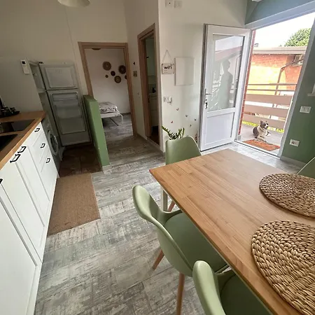 Pollo Eco House 아파트